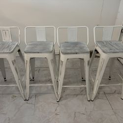 4 dinning high chairs 