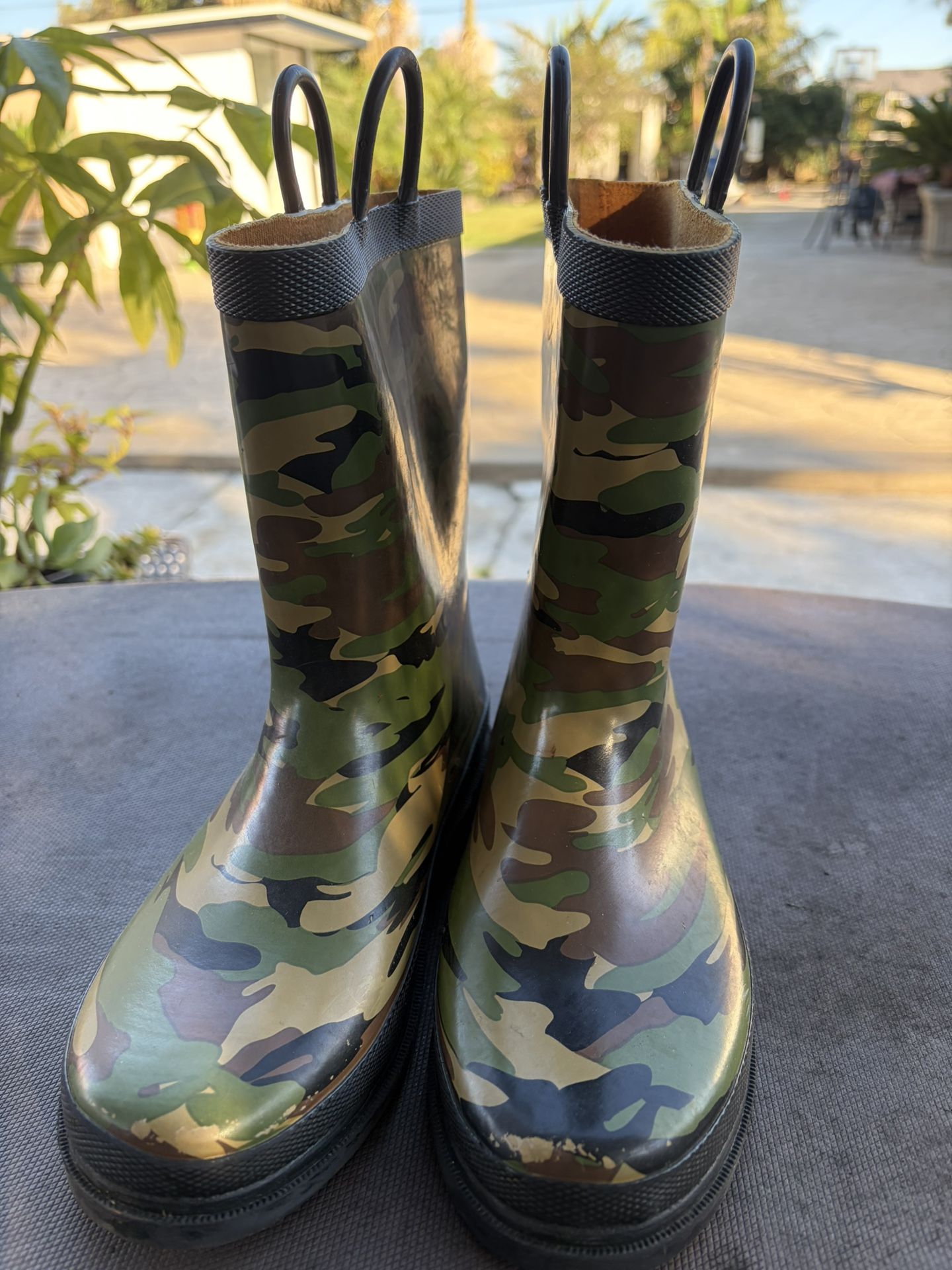 Rain Boots Size 4 Kids