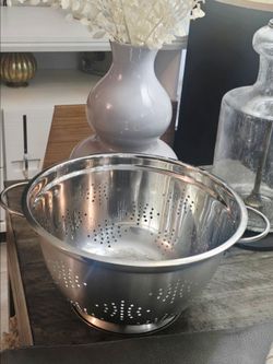 Brookstone Extra Large German Colander Stainless Steel Stain Resistant
