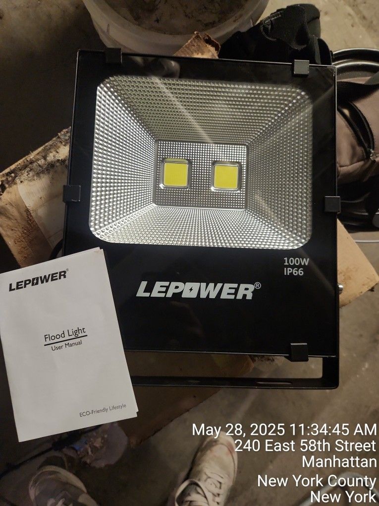 LEPpower Flood Lamp..... 100w........ CHEAP