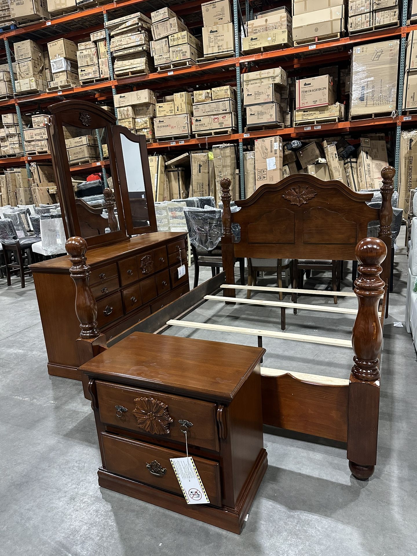 🛏️ Classic Wooden Bedroom Set – Bed + Nightstand + Dresser + Mirror