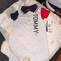 Brand New Tommy Hilfiger  Baby Boys 12 Months Colorblock Pique Knit Polo Romper