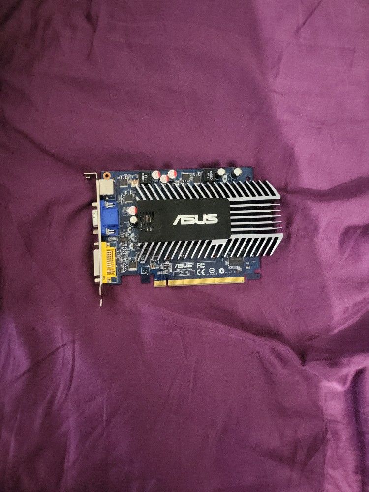 ASUS EN8400GS Silent graphics card. 
