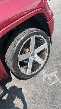 DUBs wheels and tires 295/35r24s