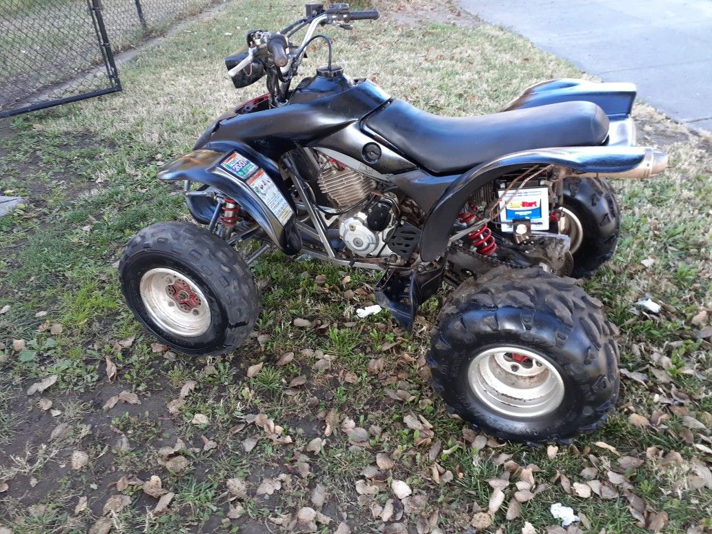 98 or 99 Honda trx 300 runs good new battery no trades