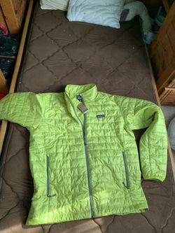 Patagonia nano puff mans XL folios green