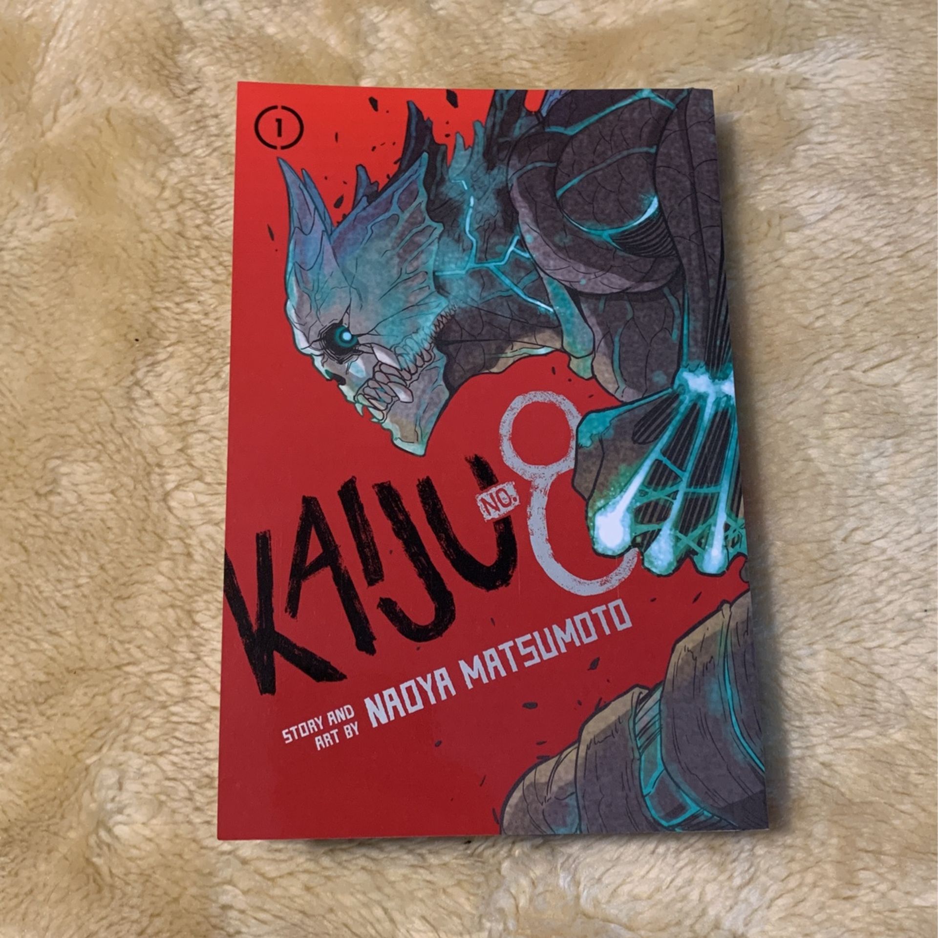 Kaiju No. 8 VOLUME 1