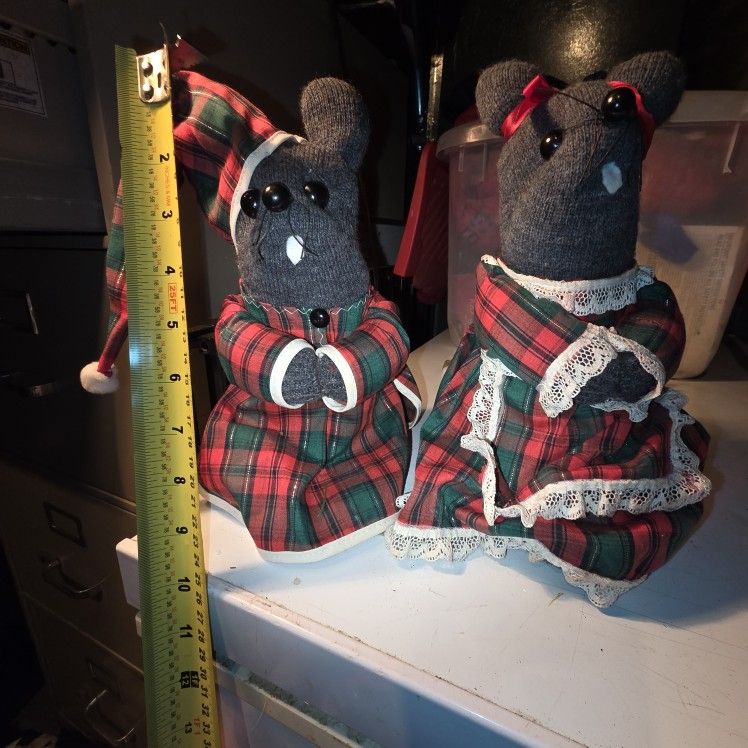 Sock Squirls Xmas Decor