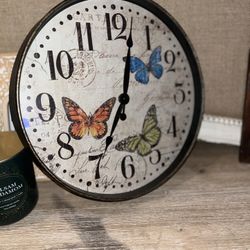 Battery Operated Butterfly Clock Plastic