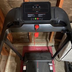 CURSOR FITNESS Foldable Walking/Running treadmill 