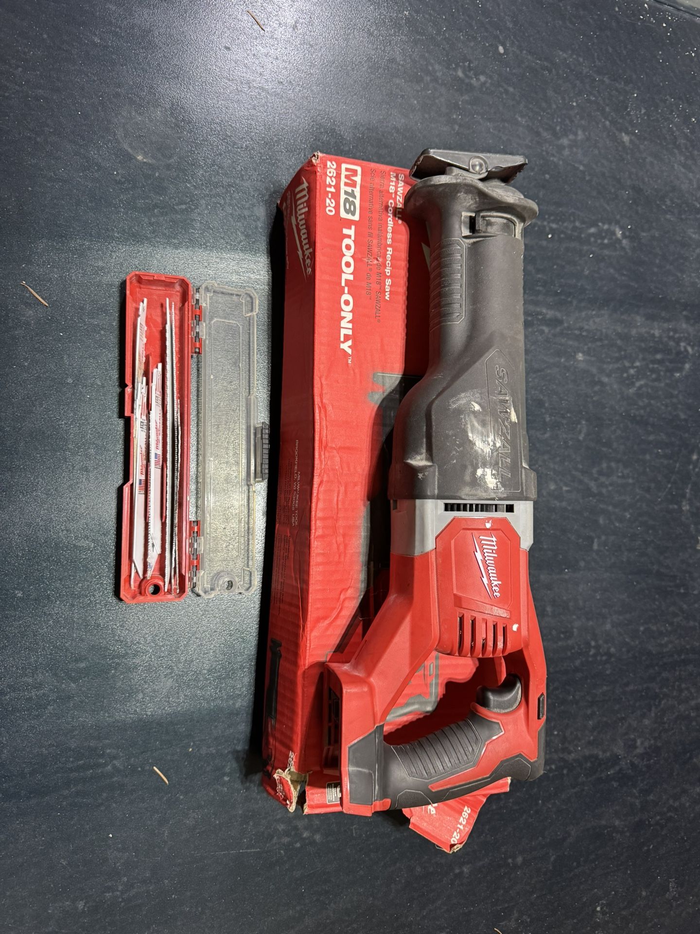 Milwaukee Sawzall 2621-20