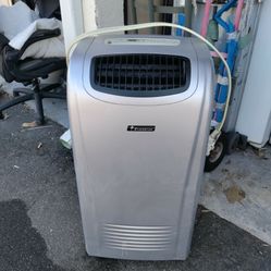 portable ACs window ACS and box fans galore with warranty