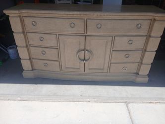 Long Beautiful 10 Drawer Dresser With Matching Round Mirror (Delivery Available)