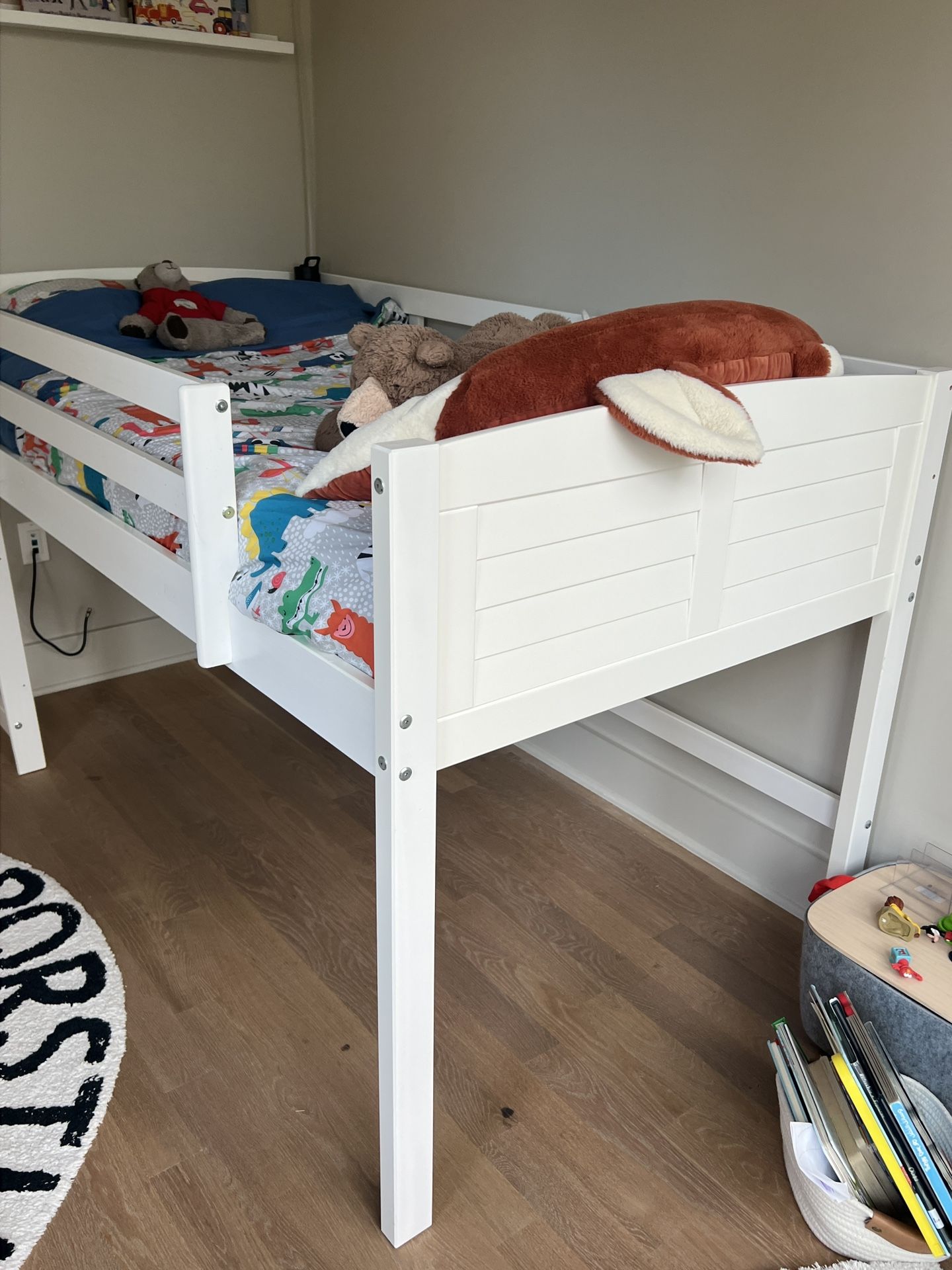 Twin Solid Wood Loft Bed