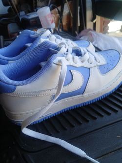 Nikes 6.5y