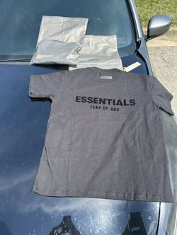 Essential Tees SS22