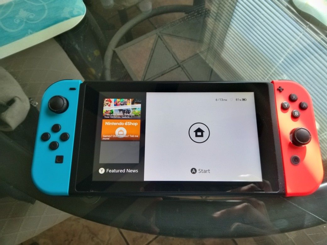 Nintendo Switch (Original) In great working condition comes with 1 game