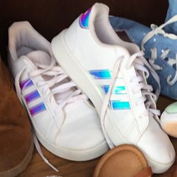Girls Sz3 Tennis Shoes 