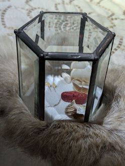 Small Stained glass type Sand n shells inside desk piece