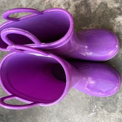Kids Rain shoes, size 6