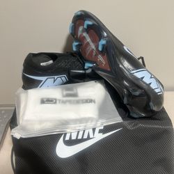  The Nike Air Zoom Mercurial Vapor 16 Elite FG soccer cleat