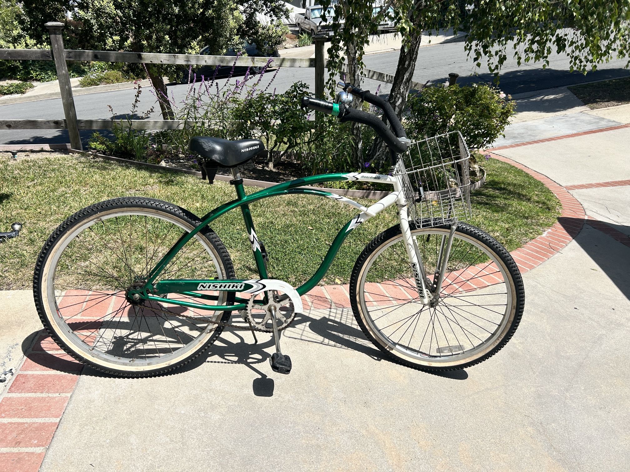 🌴 Beach Cruiser Bike -- $100