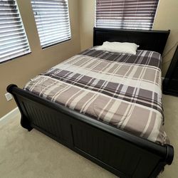 Full size bedroom set