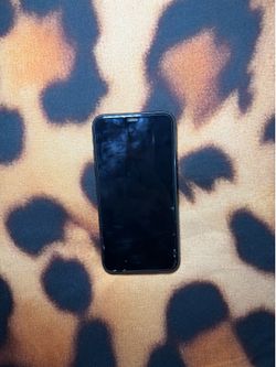 Apple iPhone 11 64GB Black 12MP Bar Smartphone + 2 Cases & Screen Protector