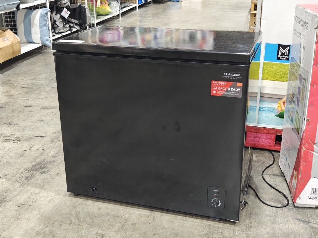 Frigidaire Gallery 7 Cu. Ft. Chest Freezer