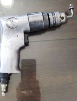 3/8  Cornwell air drill with Chuck key
