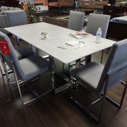 Nice Dinning Set. Table With 6 Chairs
