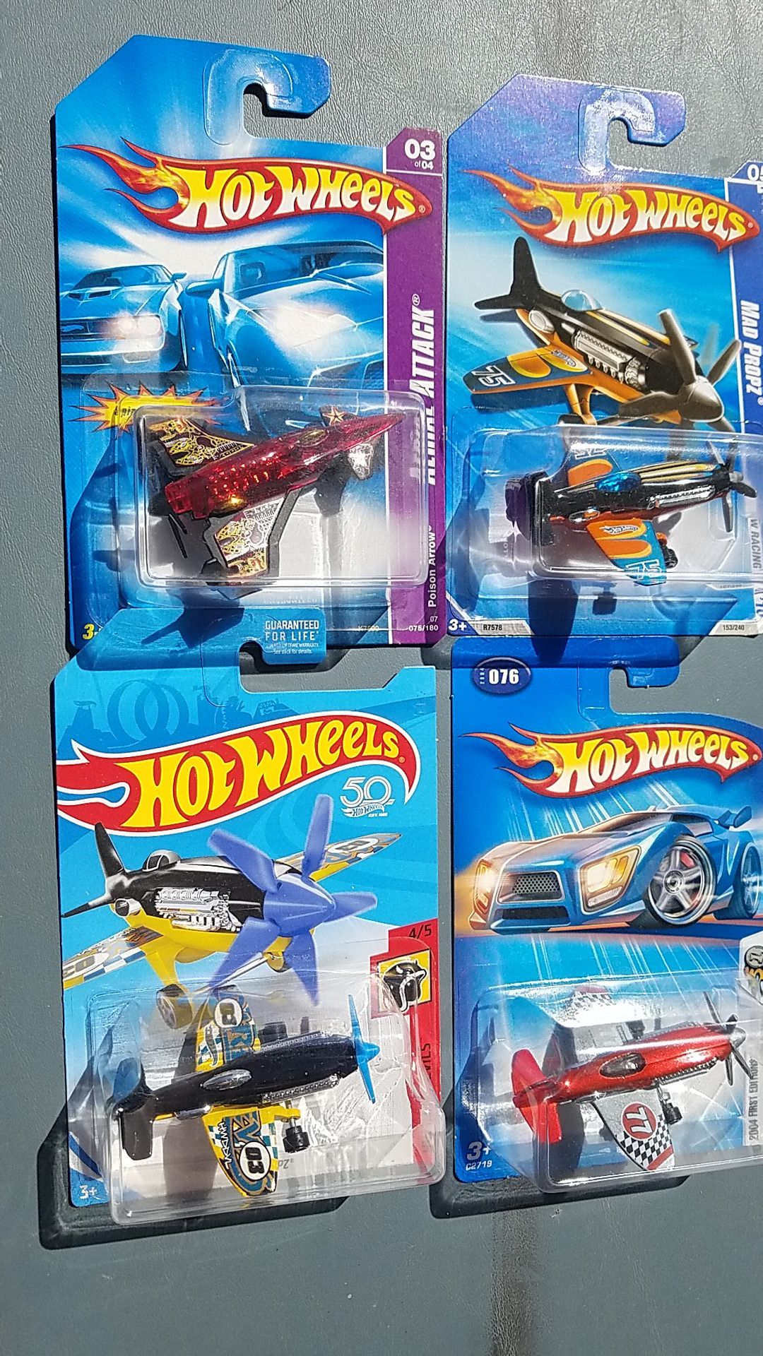 Hot Wheels set of four mad props planes