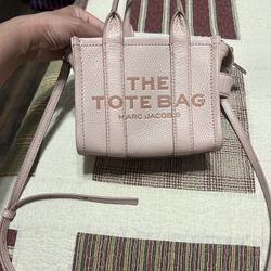 The crossbody mini tote leather ribbon pink 