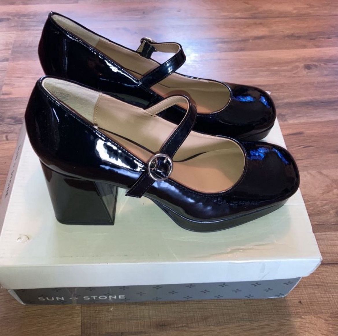 Black Patent Mary Jane Pumps, Size 7.5