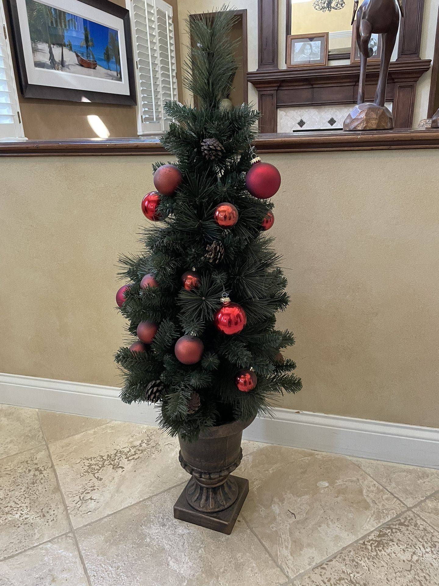 Christmas Tree Topiary With Lights