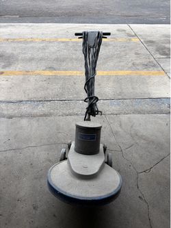 Floor buffer