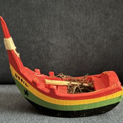 Vintage Handmade Nazare Portugal Albufeira Boat Souvenir Black, Red, Yellow, Green