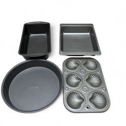 4-Piece Non-Stick Bakeware Set