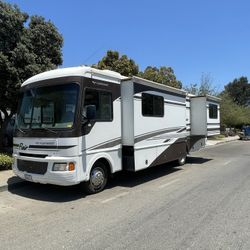 2015 Ford Flair Fleetwood RV Motorhome 