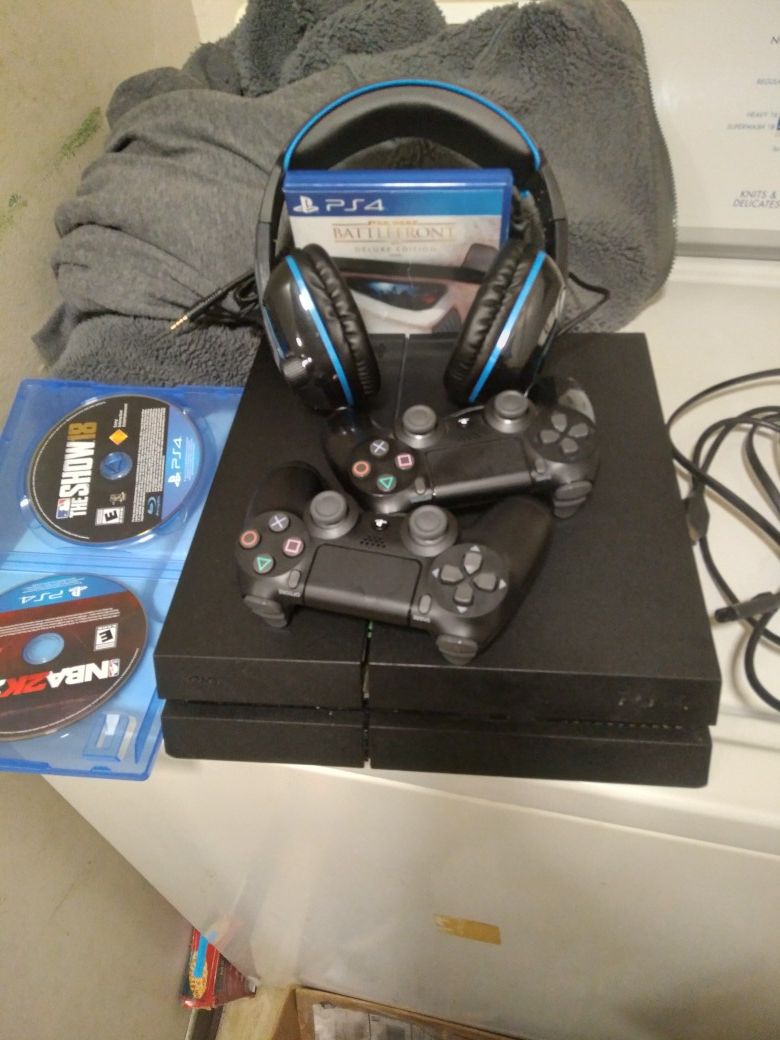 Ps4 headset 2 controller and games