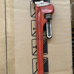 18” Pipe Wrench Craftsman