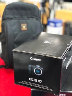 Canon EOS R7 Mirrorless Camera NEW (Body)