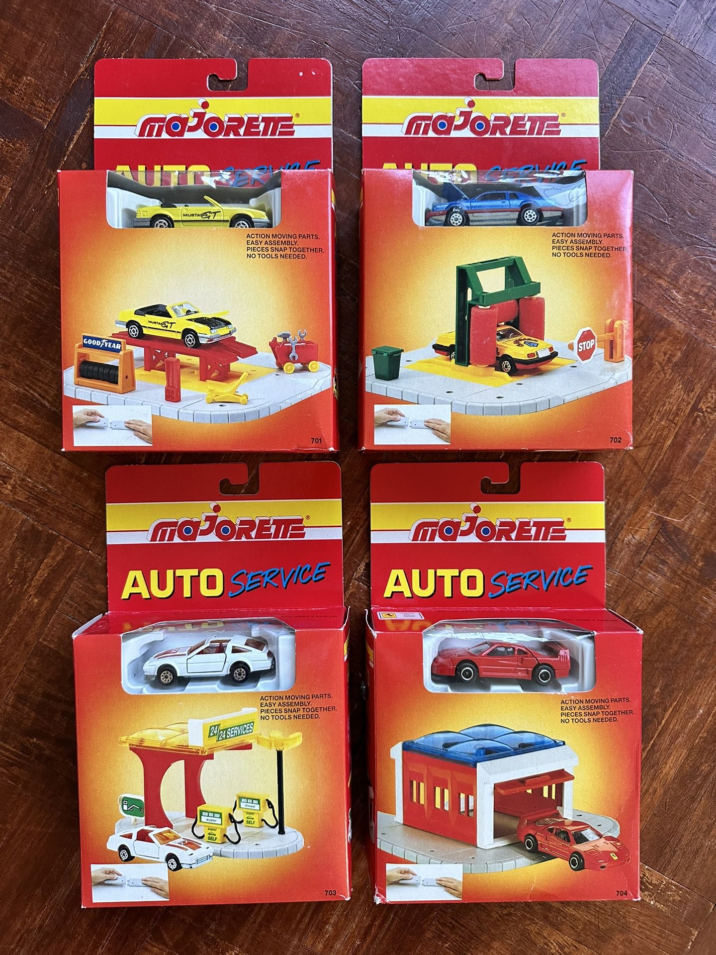 Complete Set 4 Majorette Auto Service Playsets with Die Cast Cars Complete MIB