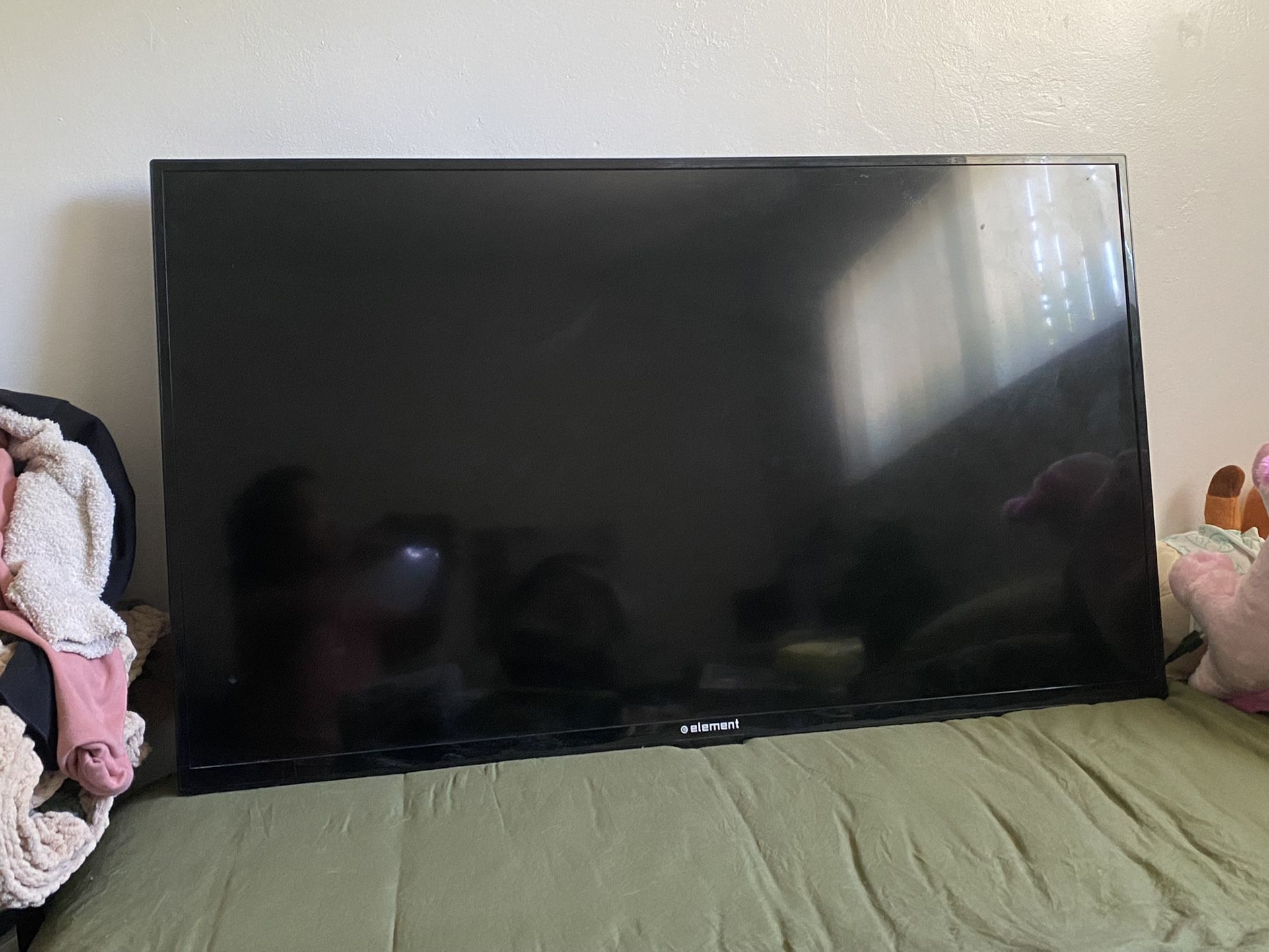 Element 50 Inch Tv Wall Mount Included
