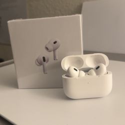 Selling My Pro 2 Earbuds (type C Charger)