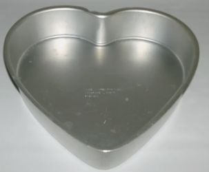 Heart shaped cake pan