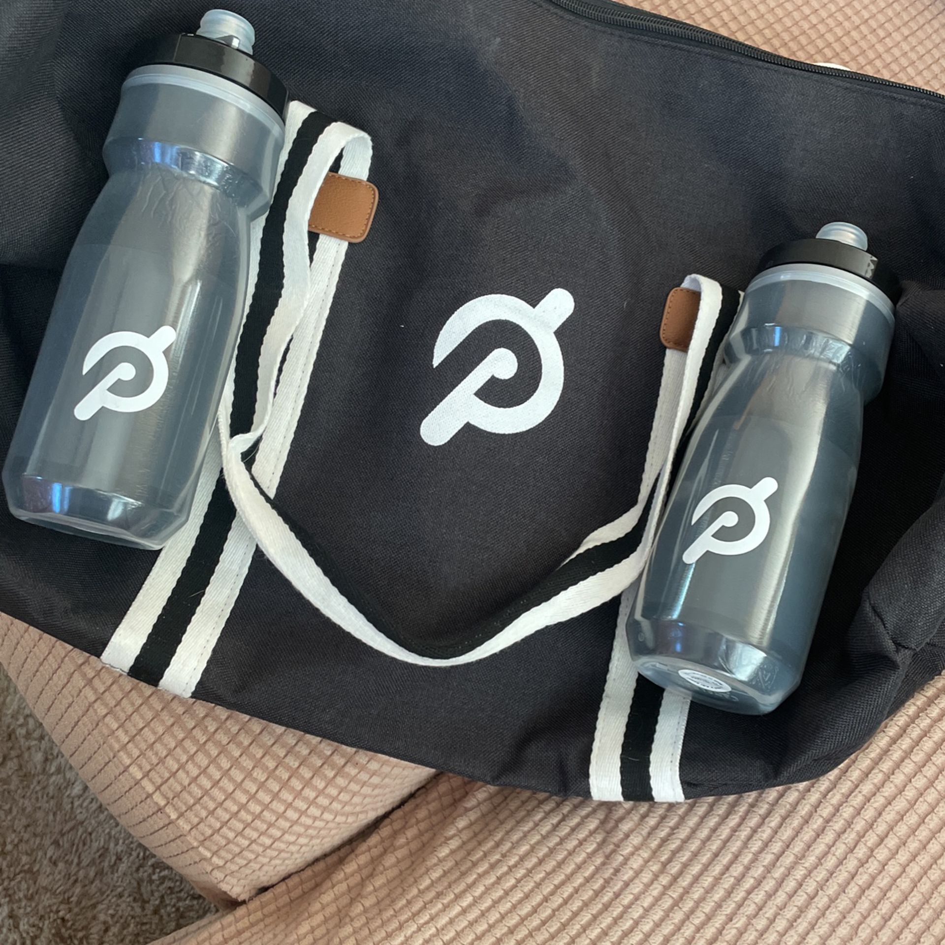Peloton Bag, Puzzle, Water bottles 