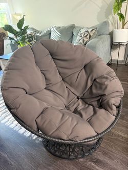 Papasan chair