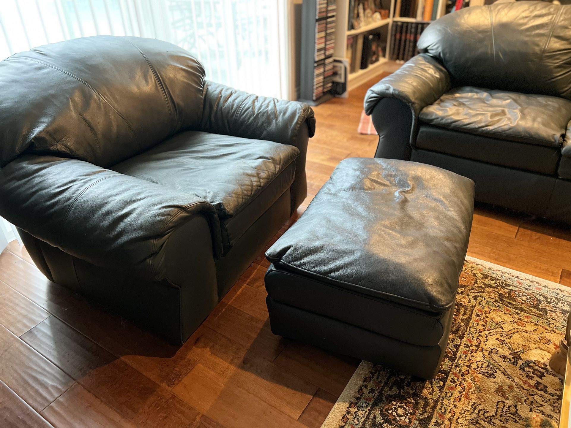 4 Piece Leather Sofa Set With Chair & Ottoman 