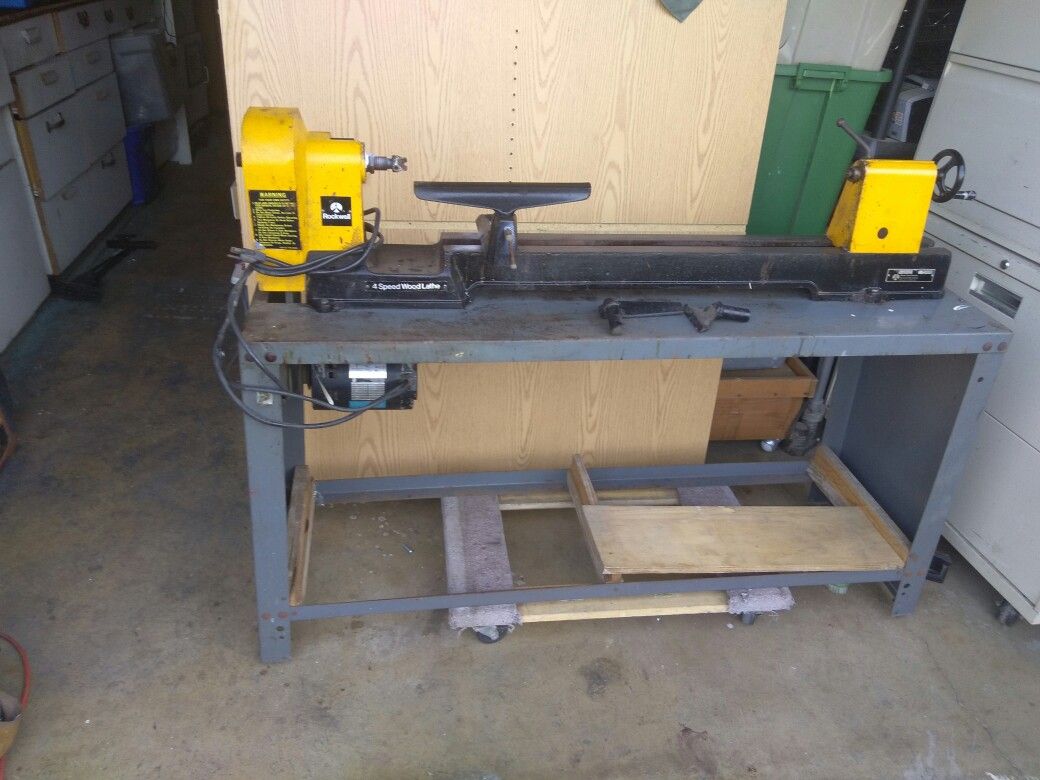 ROCKWELL 4 SPEED WOOD LATHE MODEL 46 111 for Sale in Riverside